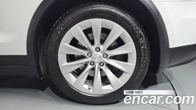 Tesla модель X, 2019 все фото