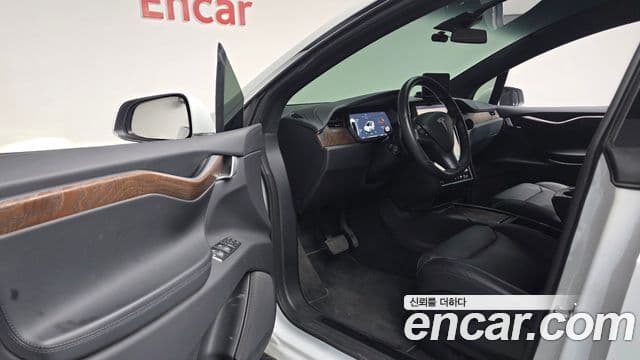 Tesla модель X, 2019 11