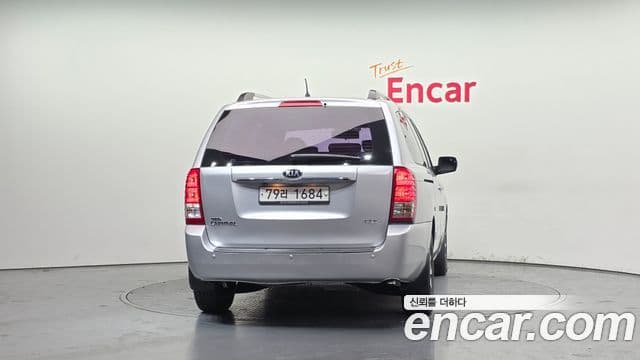 Kia Carnival R люксовая версия, 2014 4