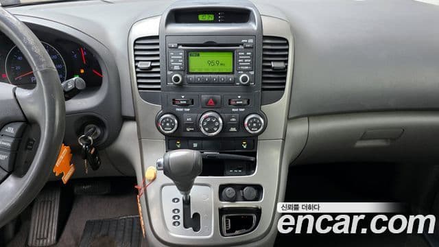 Kia Carnival R люксовая версия, 2014 18