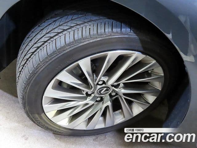 Lexus ES300h 7세대 Executive, 2022 20