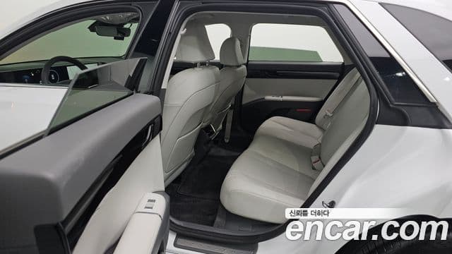 Hyundai Grandeur (GN7) Premium, 2023 19