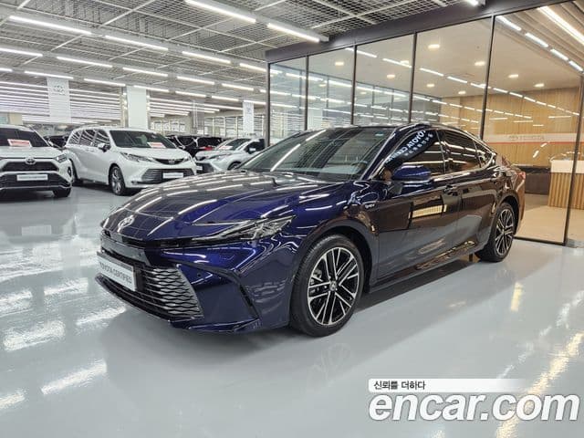 Toyota 캠리 (XV80) 2.5 XLE гибрид, 2025 1