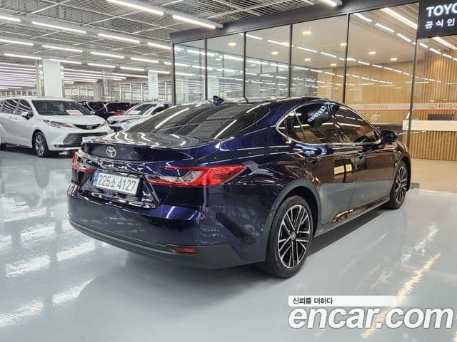 Toyota 캠리 (XV80) 2.5 XLE гибрид, 2025 2