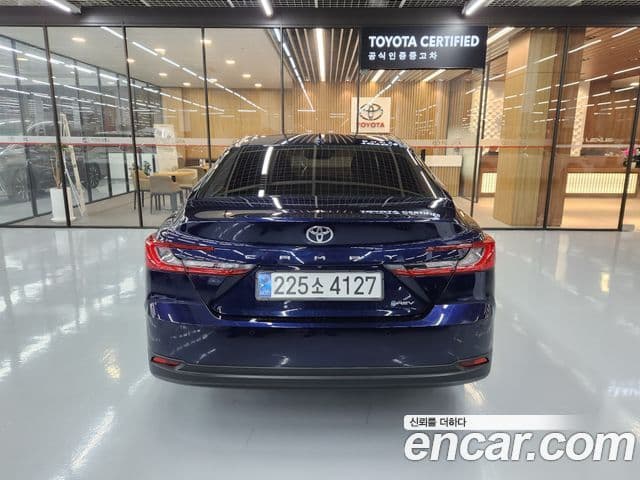 Toyota 캠리 (XV80) 2.5 XLE гибрид, 2025 4
