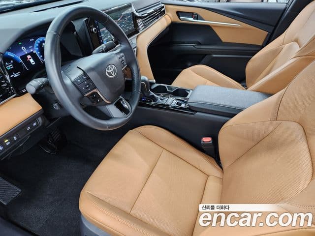 Toyota 캠리 (XV80) 2.5 XLE гибрид, 2025 13