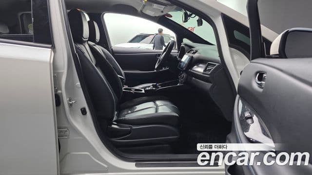 Nissan 리프 (ZE1) EV SL, 2019 11