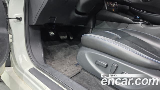 Nissan 리프 (ZE1) EV SL, 2019 18