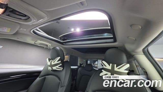 Mini Cooper 3세대, 2024 11