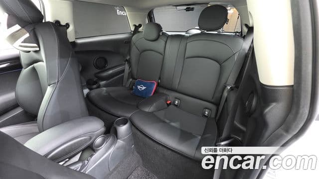 Mini Cooper 3세대, 2024 19