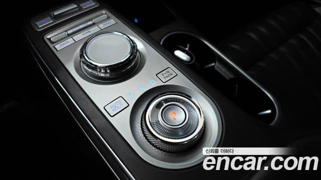 Genesis GV70, 2021 9