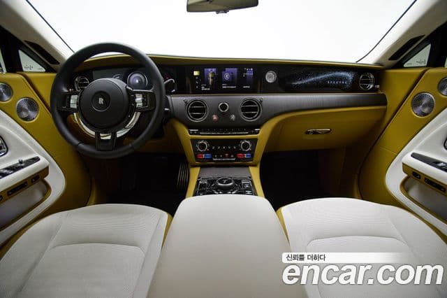 Rolls-Royce Spectre купе, 2024 12