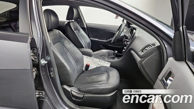 Kia K5 Prestige, 2011 10