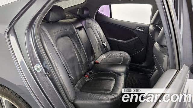 Kia K5 Prestige, 2011 12