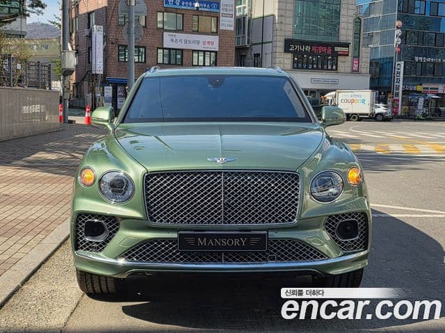 Bentley Bentayga 4.0 V8, 2022 3