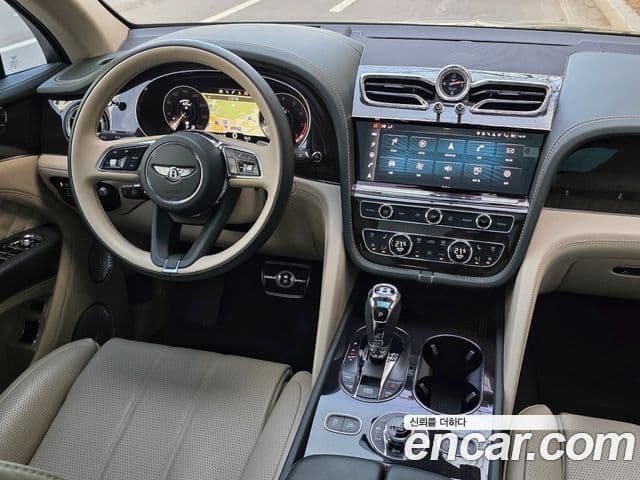 Bentley Bentayga 4.0 V8, 2022 8