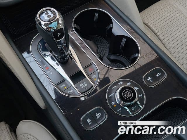 Bentley Bentayga 4.0 V8, 2022 15