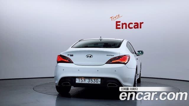 Hyundai The / новый New Genesis купе 200 турбо S, 2012 4