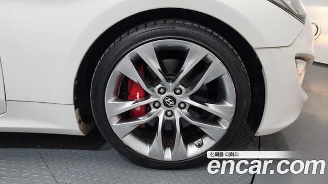 Hyundai The / новый New Genesis купе 200 турбо S, 2012 все фото