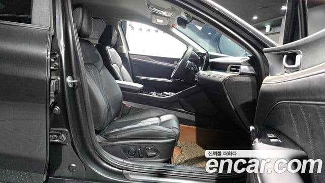 Kia K5 3세대 Signature, 2020 11