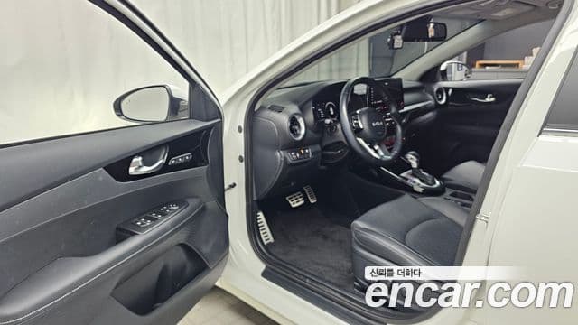 Kia The / новый New K3 2세대 Signature, 2024 10