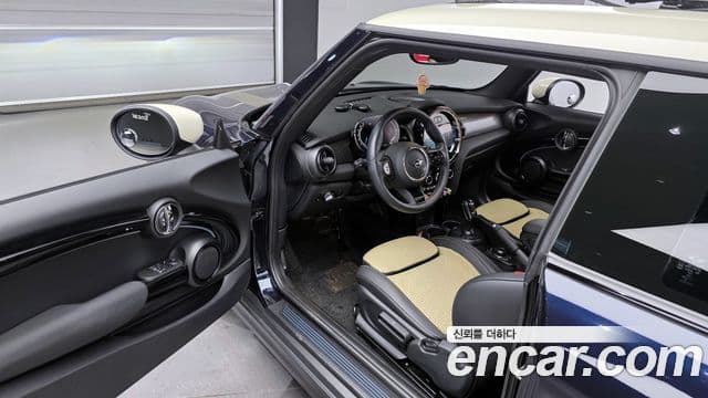 Mini Cooper 3세대, 2023 10