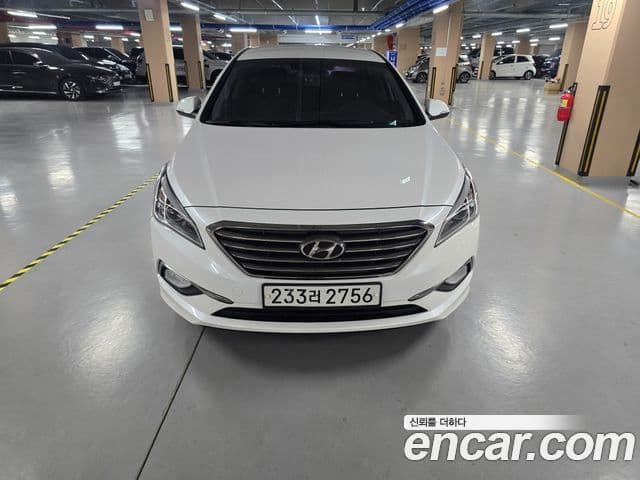 Hyundai LF Sonata Premium, 2015 1