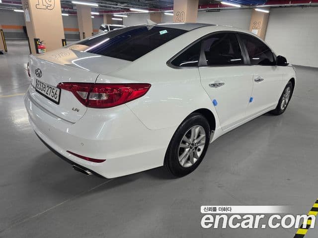 Hyundai LF Sonata Premium, 2015 3