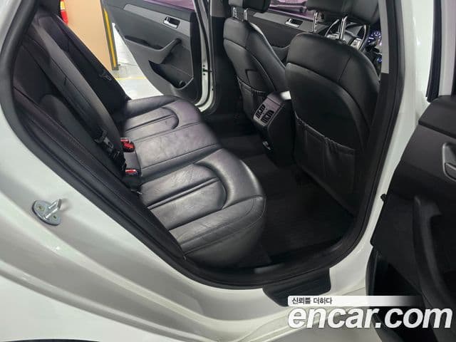 Hyundai LF Sonata Premium, 2015 9