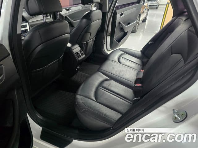 Hyundai LF Sonata Premium, 2015 10