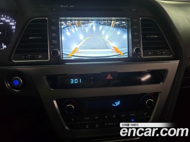 Hyundai LF Sonata Premium, 2015 16