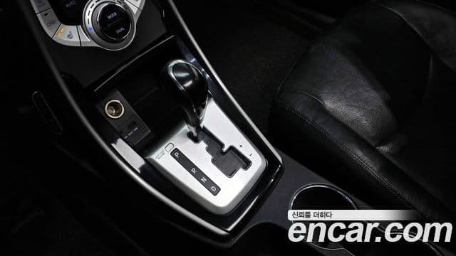 Hyundai Avante MD Premier, 2012 9