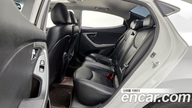 Hyundai Avante MD Premier, 2012 12