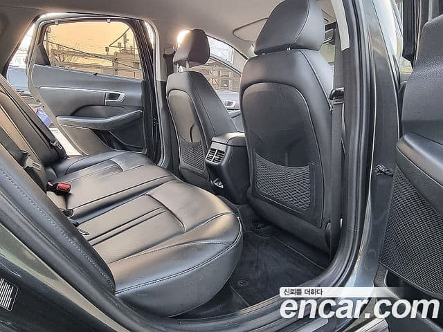 Hyundai Sonata гибрид (DN8) Family, 2021 9