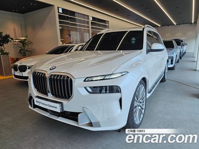 BMW X7 (G07) xDrive 40i Design Pure Excellence 6인승, 2025 1