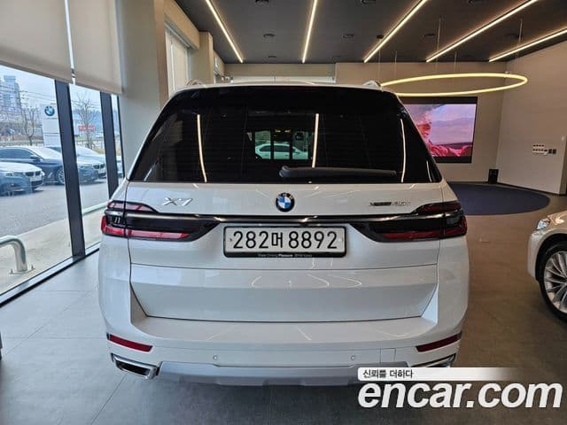BMW X7 (G07) xDrive 40i Design Pure Excellence 6인승, 2025 3