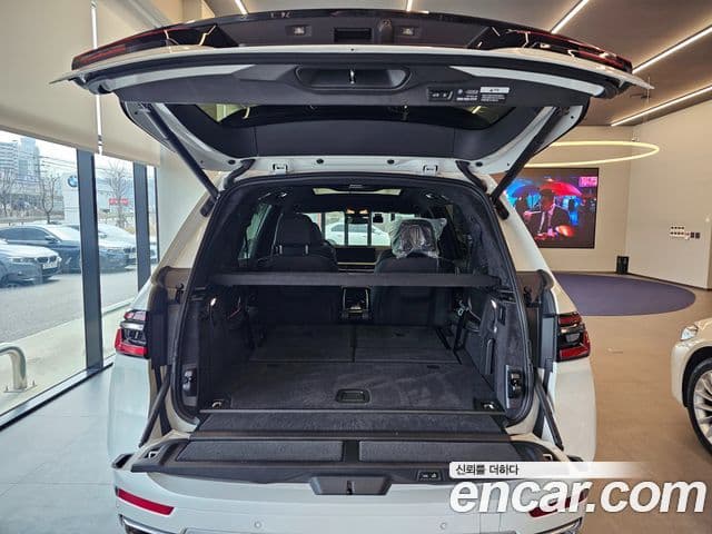 BMW X7 (G07) xDrive 40i Design Pure Excellence 6인승, 2025 9