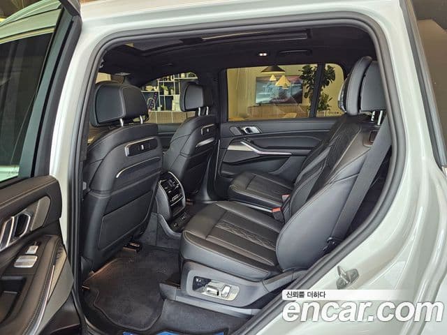 BMW X7 (G07) xDrive 40i Design Pure Excellence 6인승, 2025 12