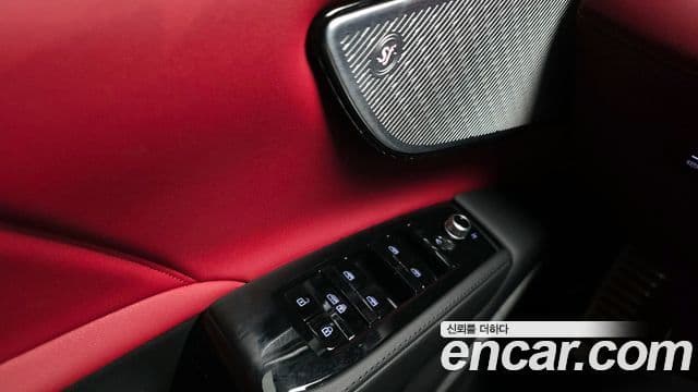 Maserati Grecale 3.0 AWD Trofeo, 2023 18