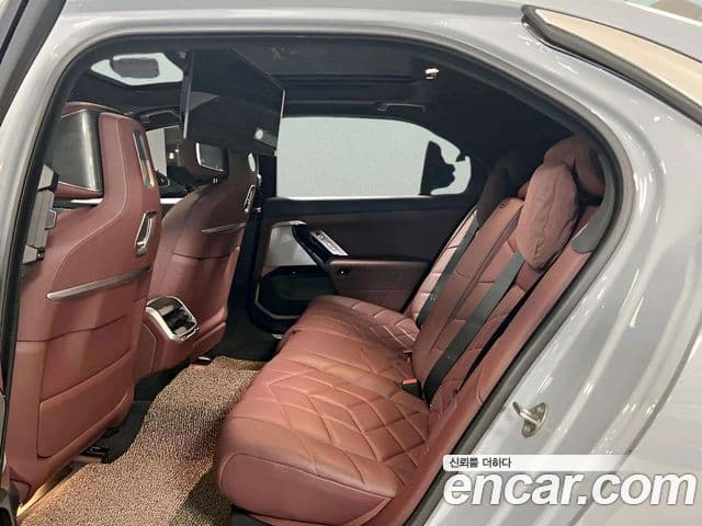 BMW i7 (G70) eDrive 50 M Sport, 2024 11