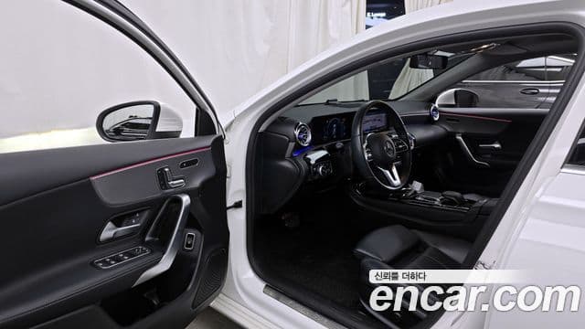 Mercedes-Benz A-класс W177 A220 седан, 2020 10