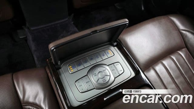 Hyundai Genesis VIP팩, 2012 18