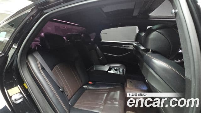 Genesis G80 Sport, 2017 13