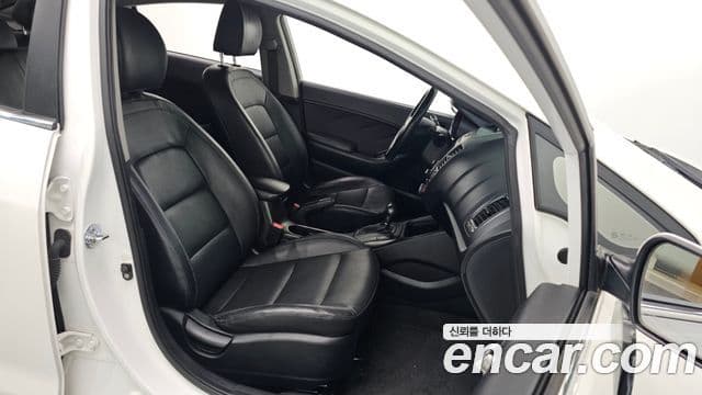 Kia K3 Trendy, 2013 11