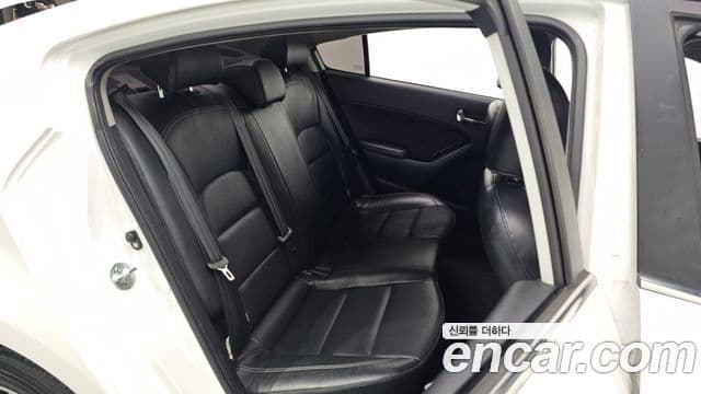 Kia K3 Trendy, 2013 12