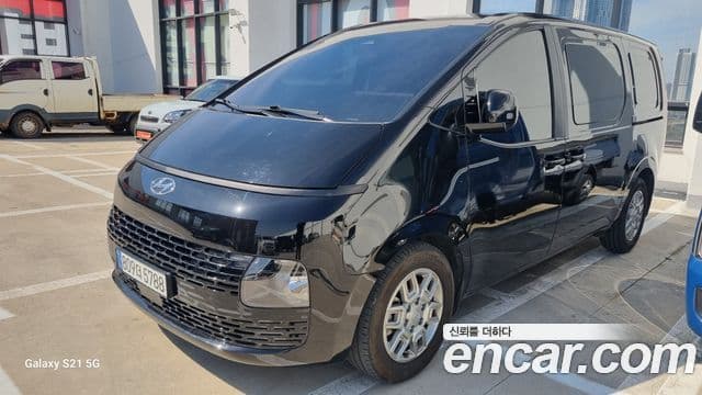 Hyundai Staria Modern, 2023 1