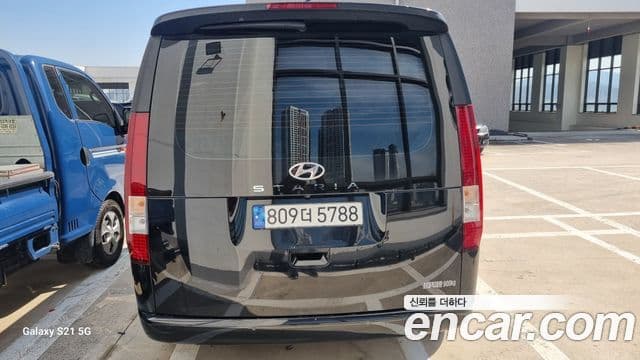 Hyundai Staria Modern, 2023 4