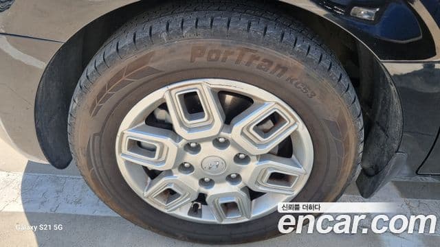 Hyundai Staria Modern, 2023 все фото