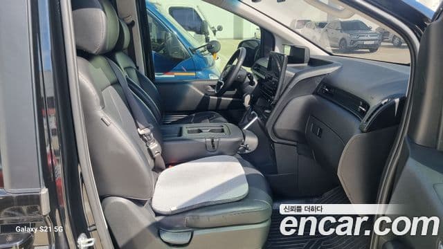 Hyundai Staria Modern, 2023 10