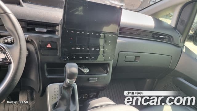 Hyundai Staria Modern, 2023 17